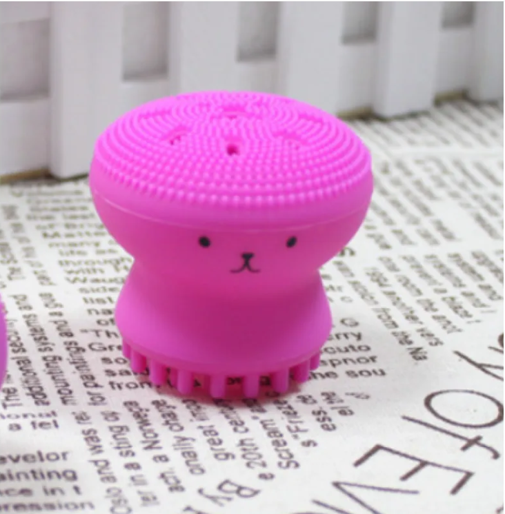 The Daily Lift Purify: Hydro-Foaming Silicone Exfoliating Brush
